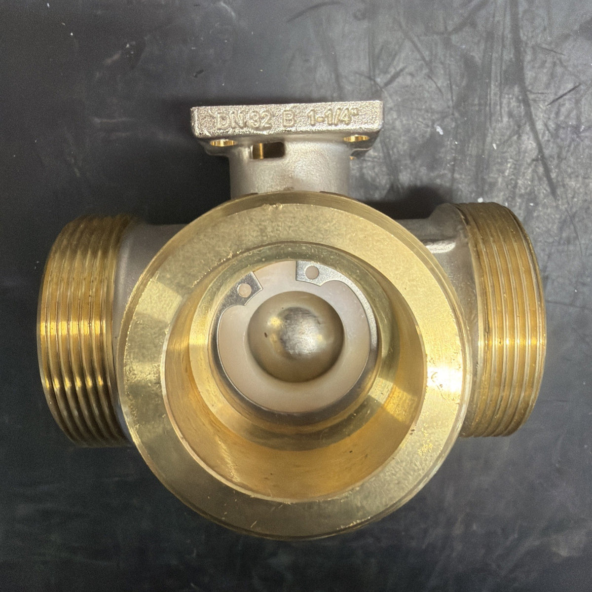 Belimo R532 DN32 Valvola a Sfera Elettrica2