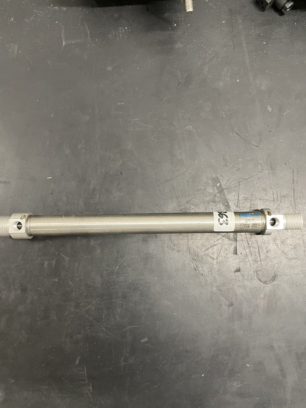 Festo DSNU-20-300-PPV-A 19242 Cilindro Pneumatico ISO 64320