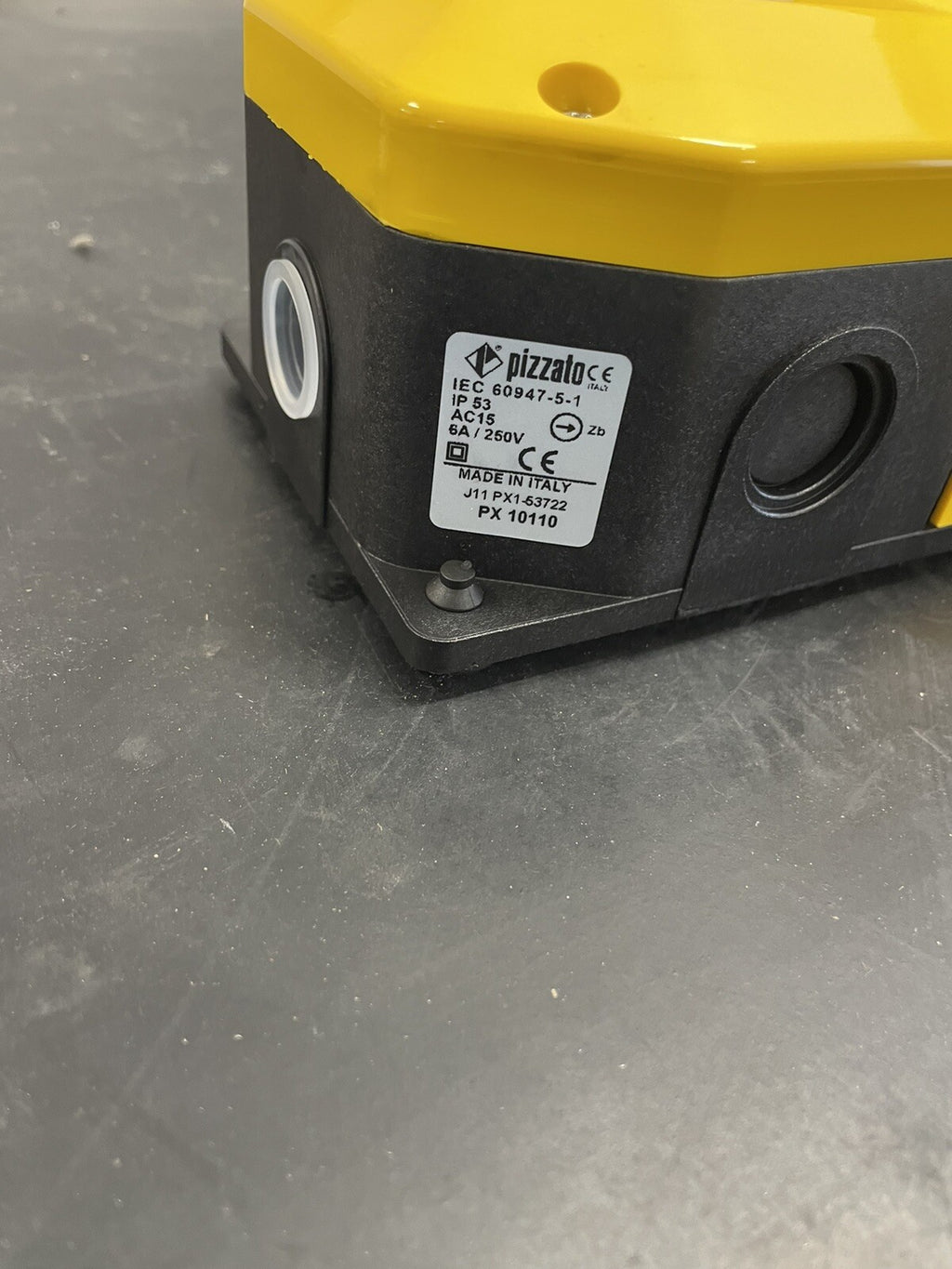 Pizzato PX 10110 Interruttore a Pedale J11PX1-537221