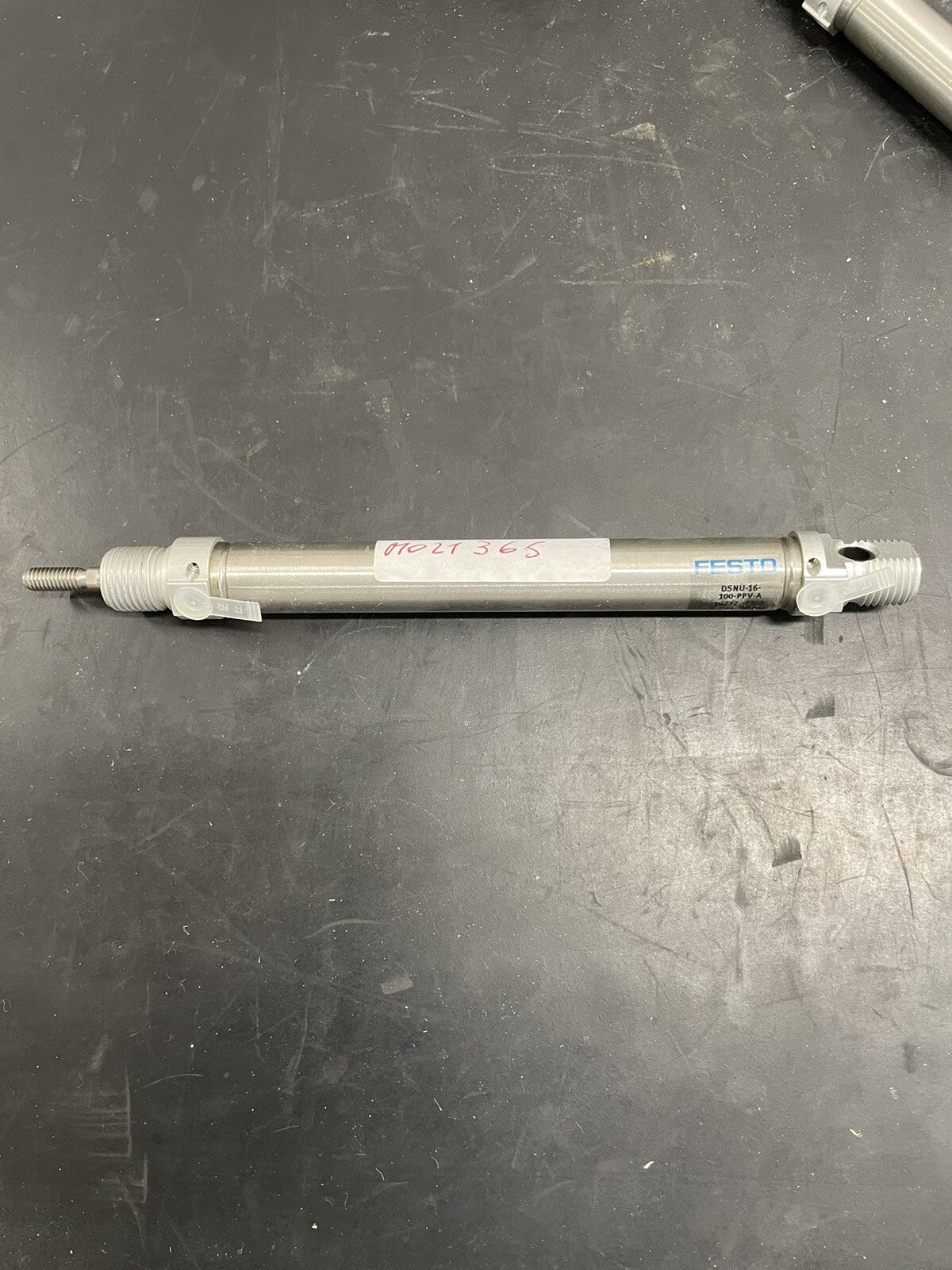Festo DSNU-16-100-PPV-A 19232 Cilindro Pneumatico ISO 64320