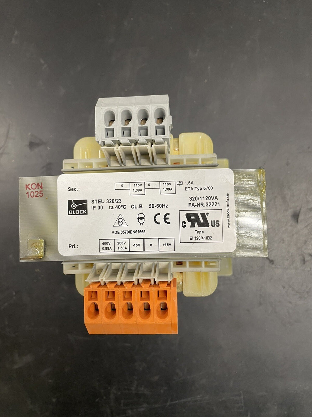 Block 5700 Trasformatore 329/1120 VA 50-60 Hz0