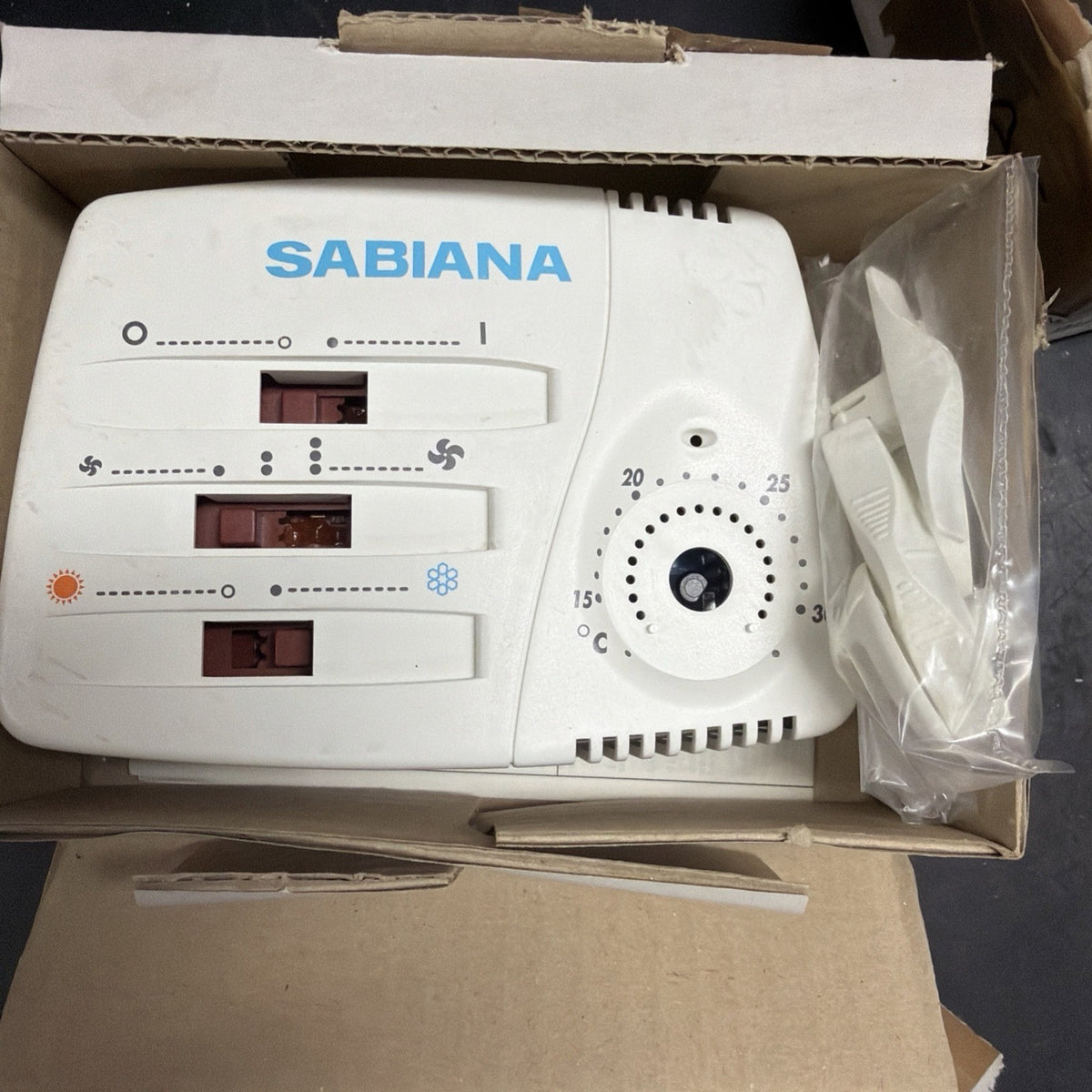 Sabiana TMO-T 9060517 Comando a Parete Termostato Fan Coil0