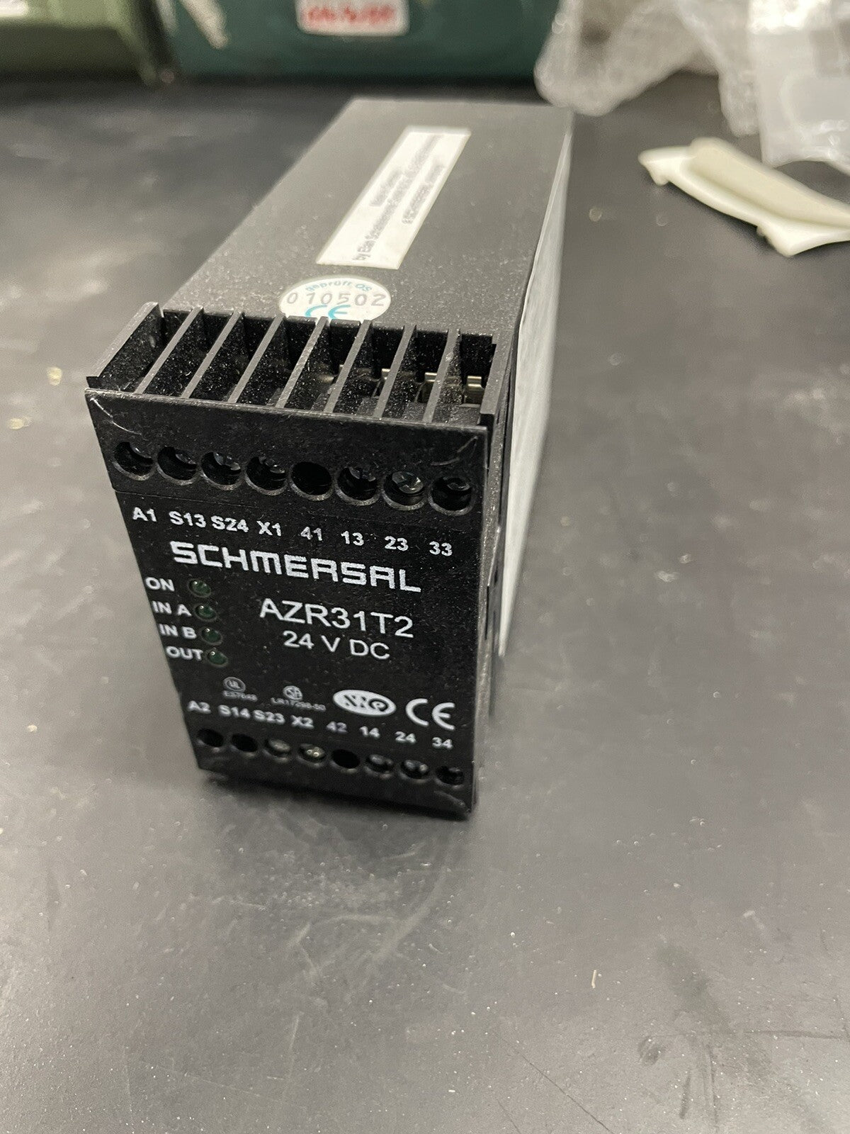Schmersal AZR31T2 Relè di Sicurezza 24V DC0