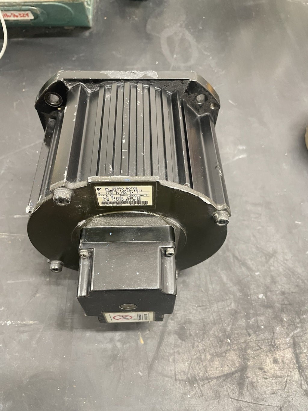 Yaskawa SGMRS-12A2B-YR11 Servomotore AC0