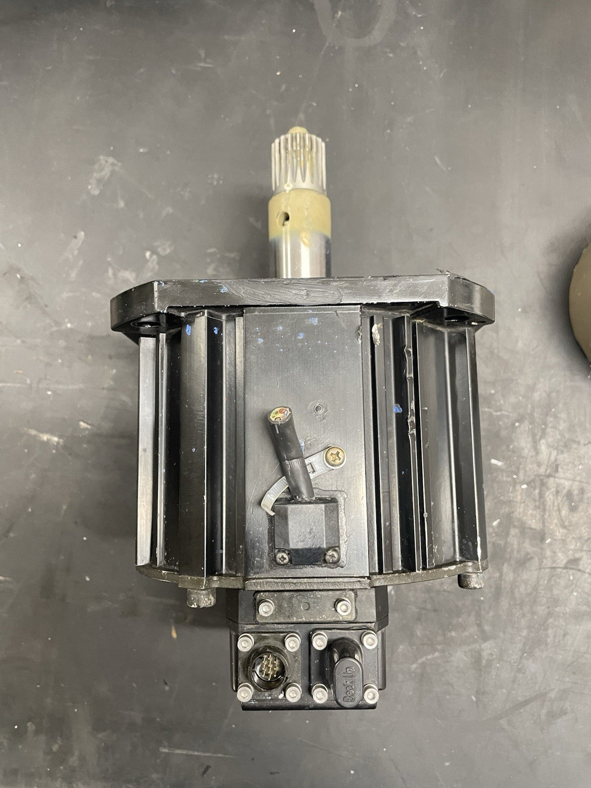 Yaskawa SGMRS-12A2B-YR11 Servomotore AC2