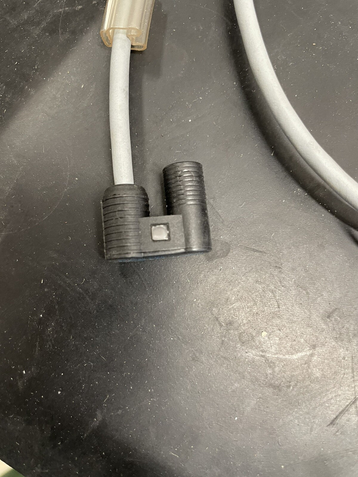 Festo SMEO-4U-K-LED-24 Sensore di Prossimità per Cilindro2