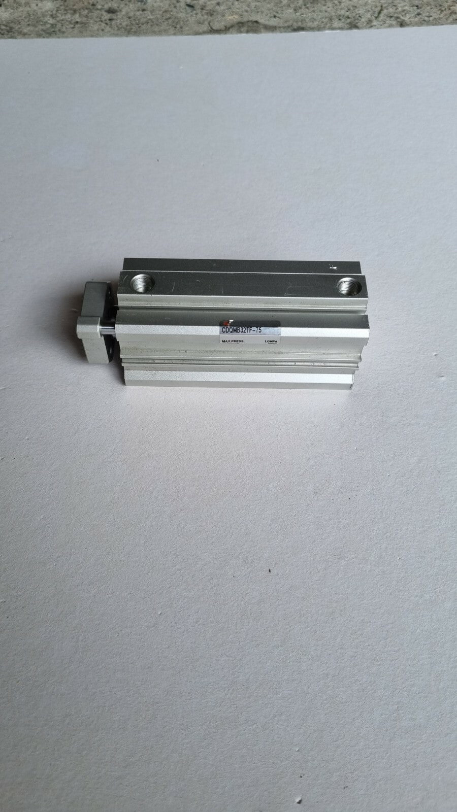 SMC CDQMB32TF-75 Cilindro Pneumatico Compatto Alesaggio 32 Corsa 75 mm0