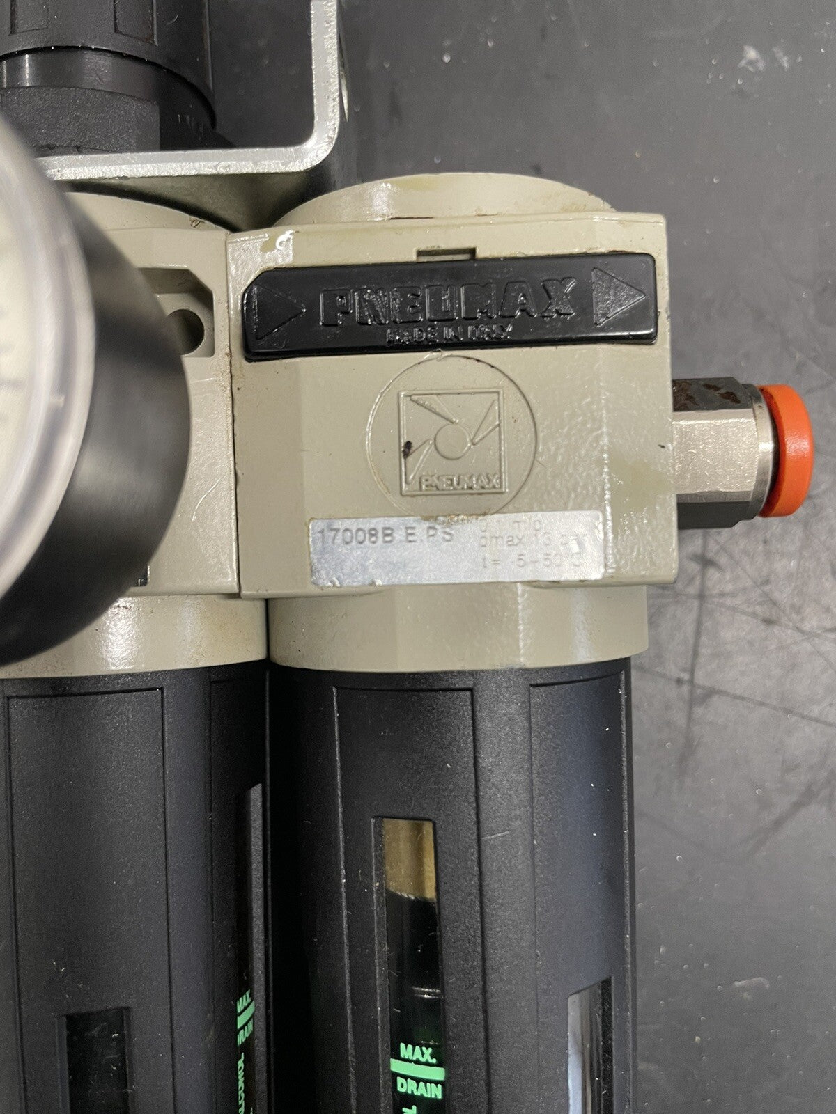 Pneumax 17008 Filtro Regolatore Aria Compressa Nuovo1