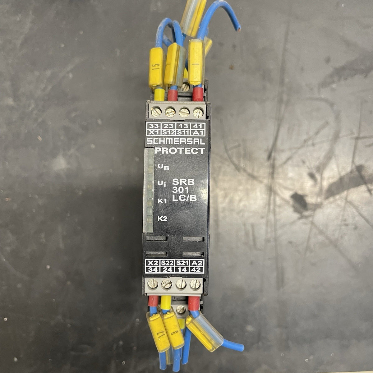 Schmersal SRB301LC/B Relè di Sicurezza Protect0