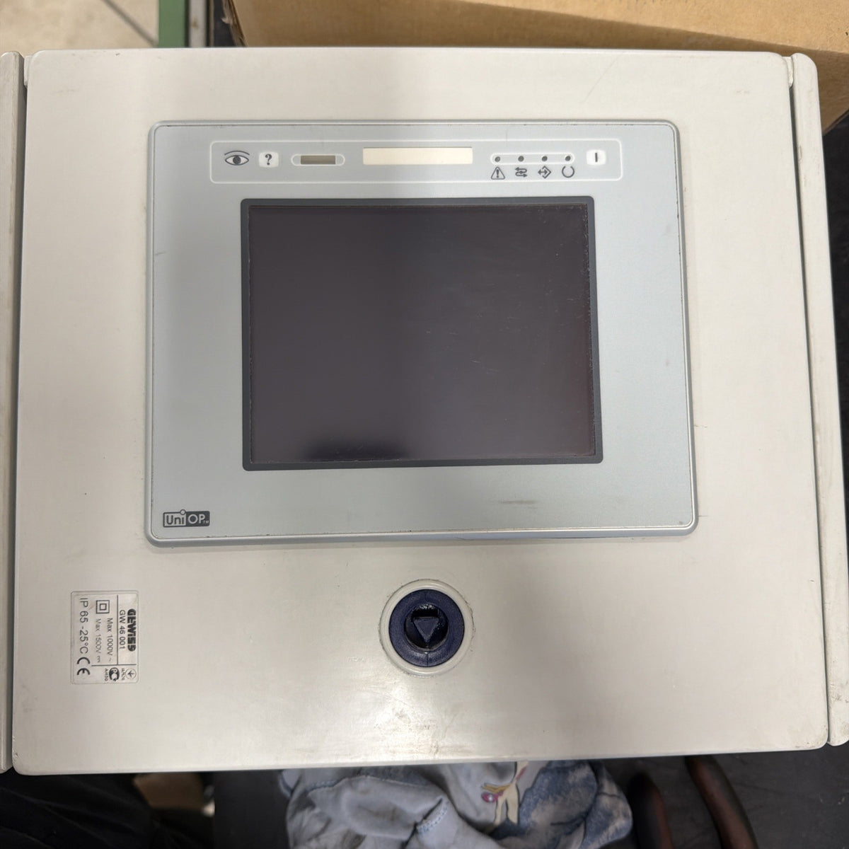UniOP eTOP05-0045 Pannello Operatore HMI 24VDC Montato in Cassetta0
