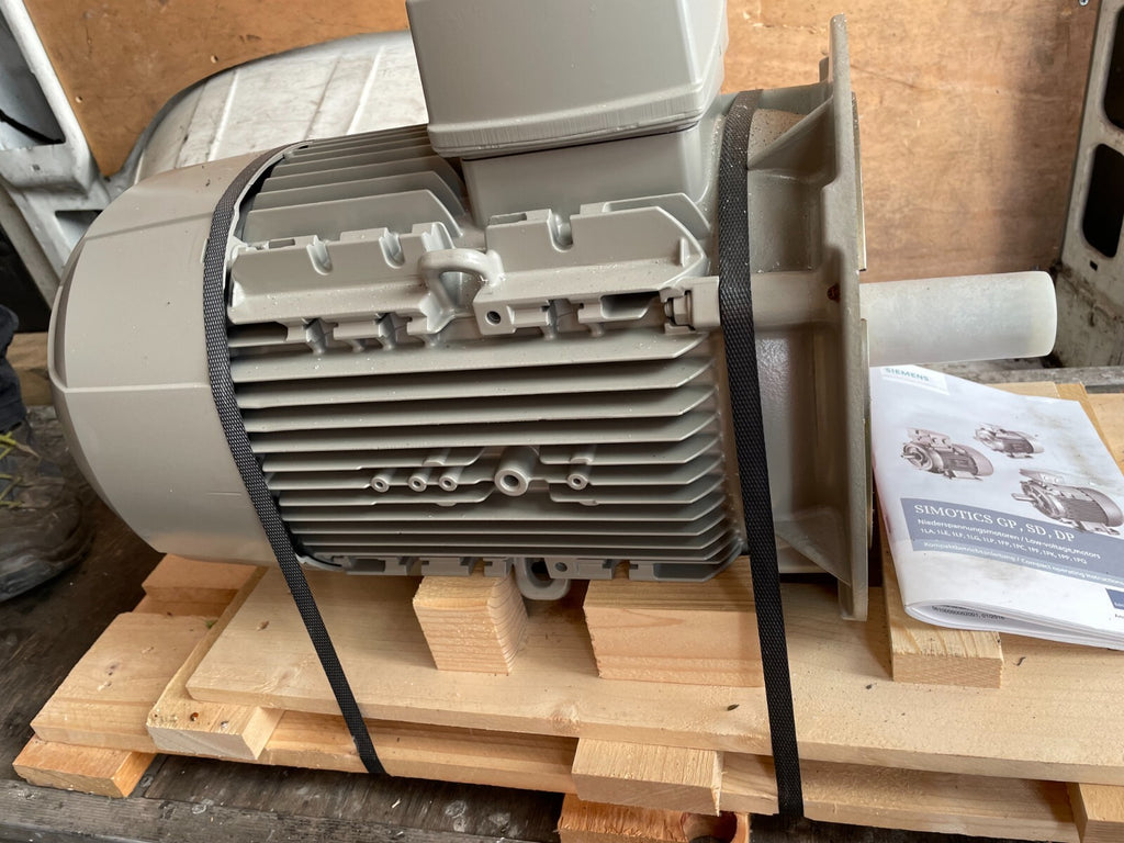Siemens 1LE1003-1CB02-2FA4 Motore Elettrico Trifase 5,5 kW 1500 giri1