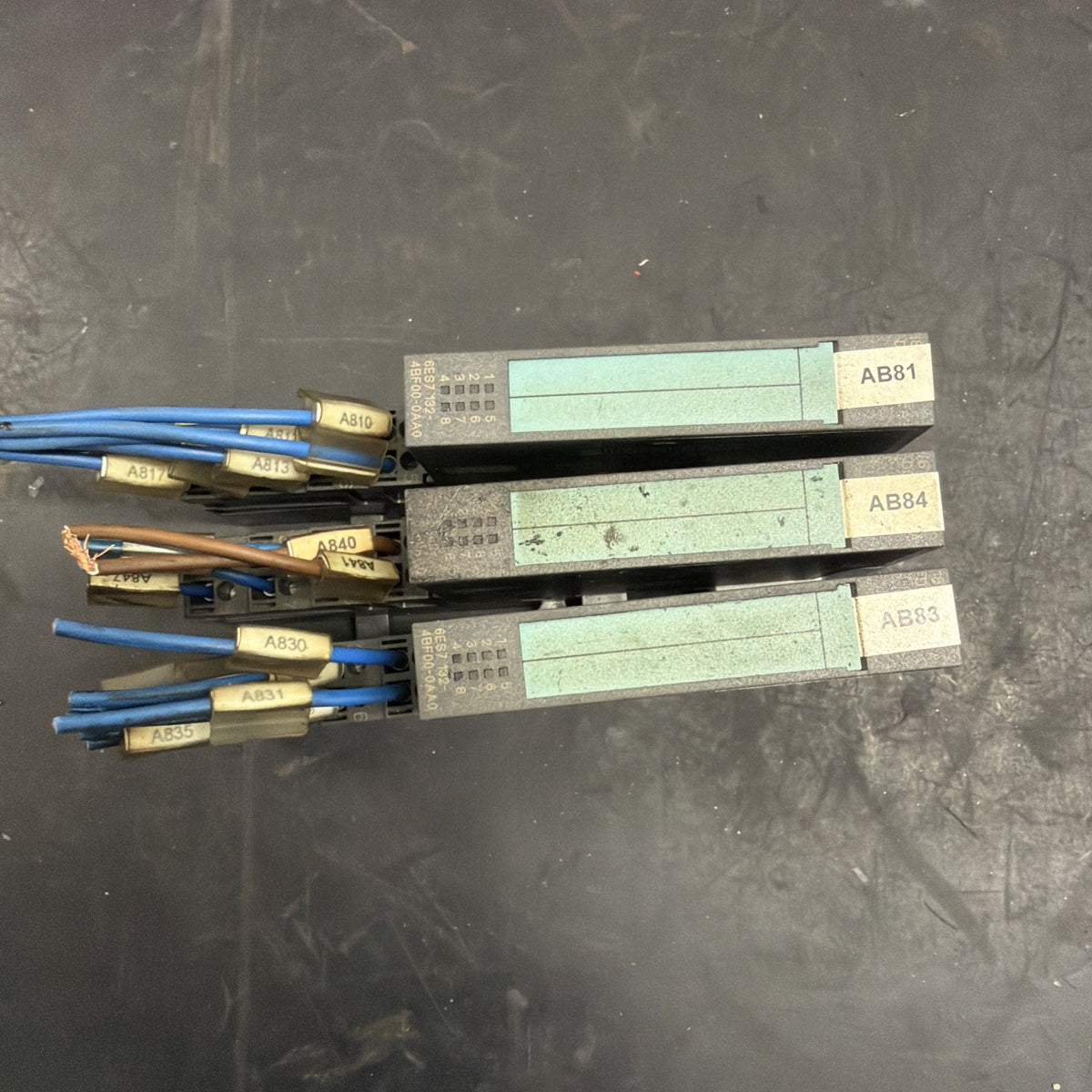Siemens 6ES7132-4BF00-0AA0 ET200S Modulo 8 Uscite Digitali Lotto 3 Pz0