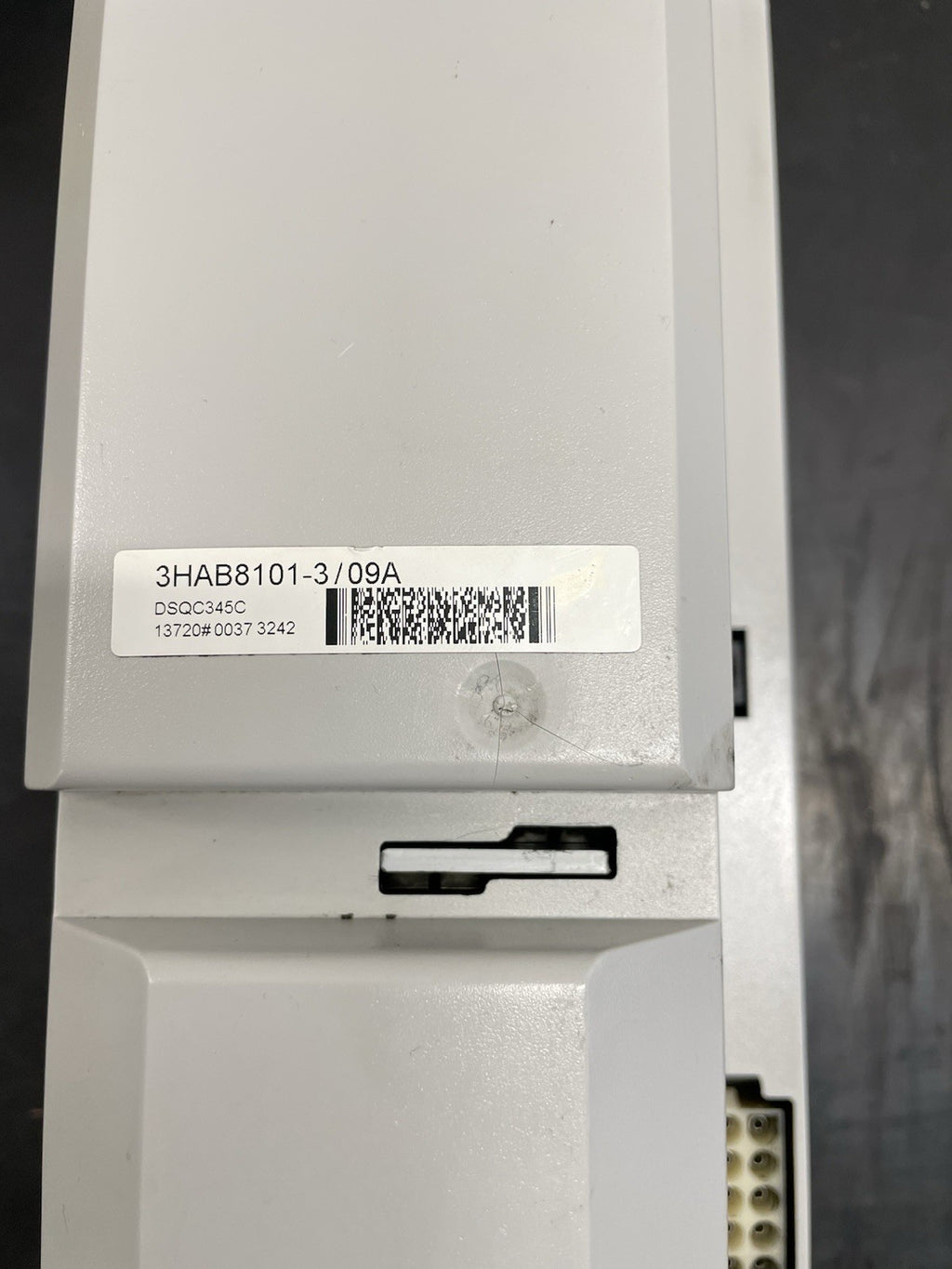 ABB 3HAB8101-3/09A DSQC345C Azionamento Servo Robot1