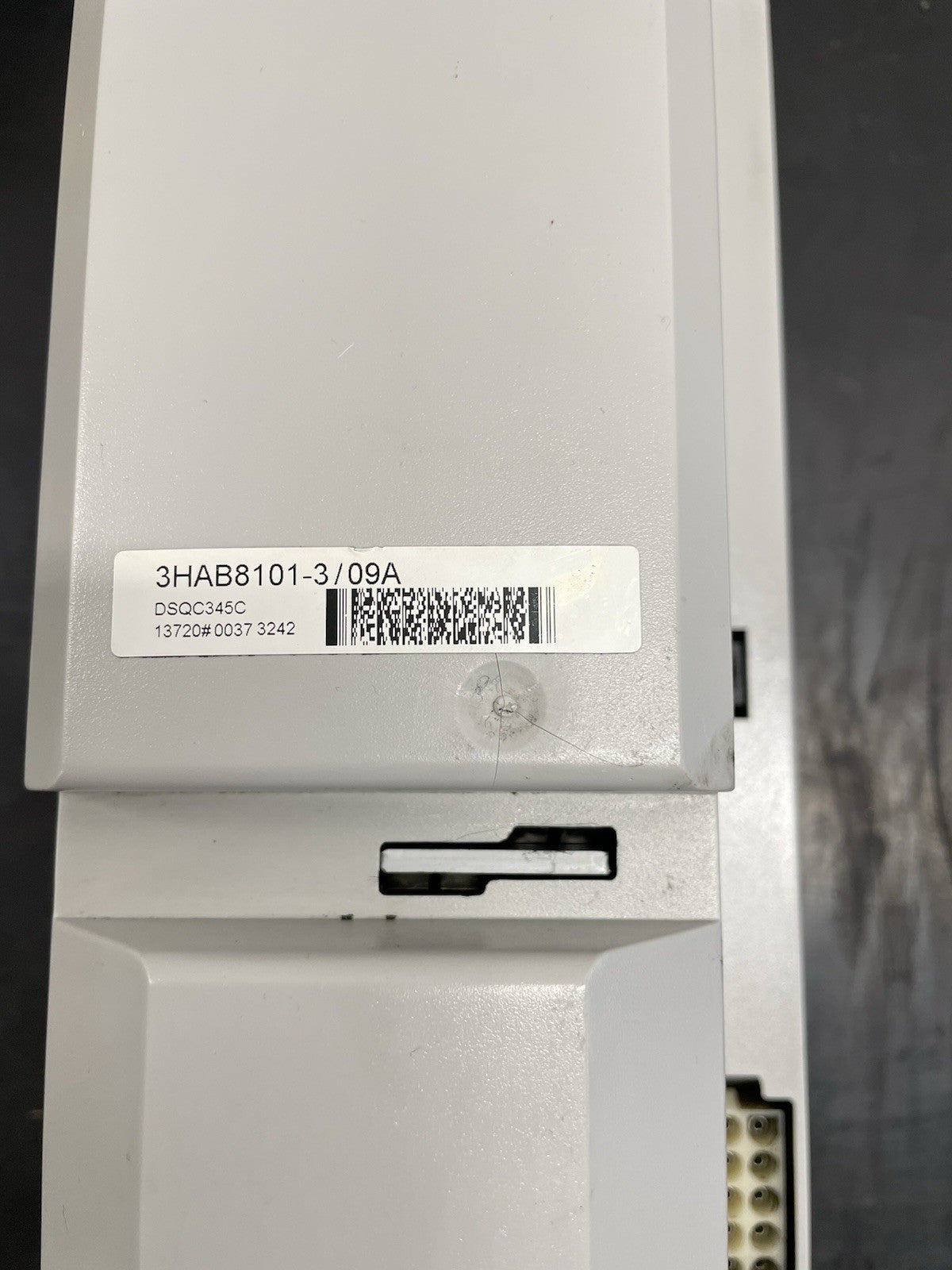 ABB 3HAB8101-3/09A DSQC345C Azionamento Servo Robot1