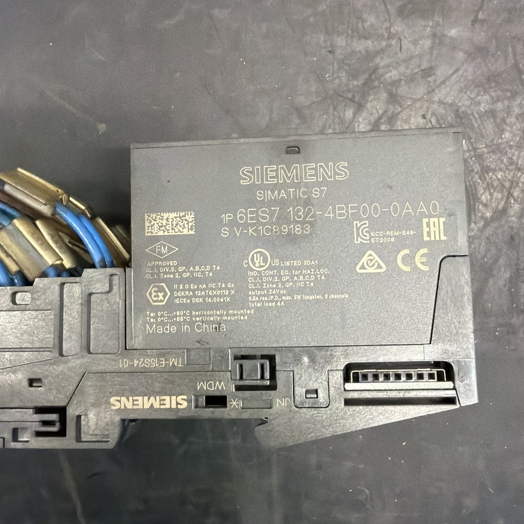 Siemens 6ES7132-4BF00-0AA0 ET200S Modulo 8 Uscite Digitali Lotto 3 Pz1