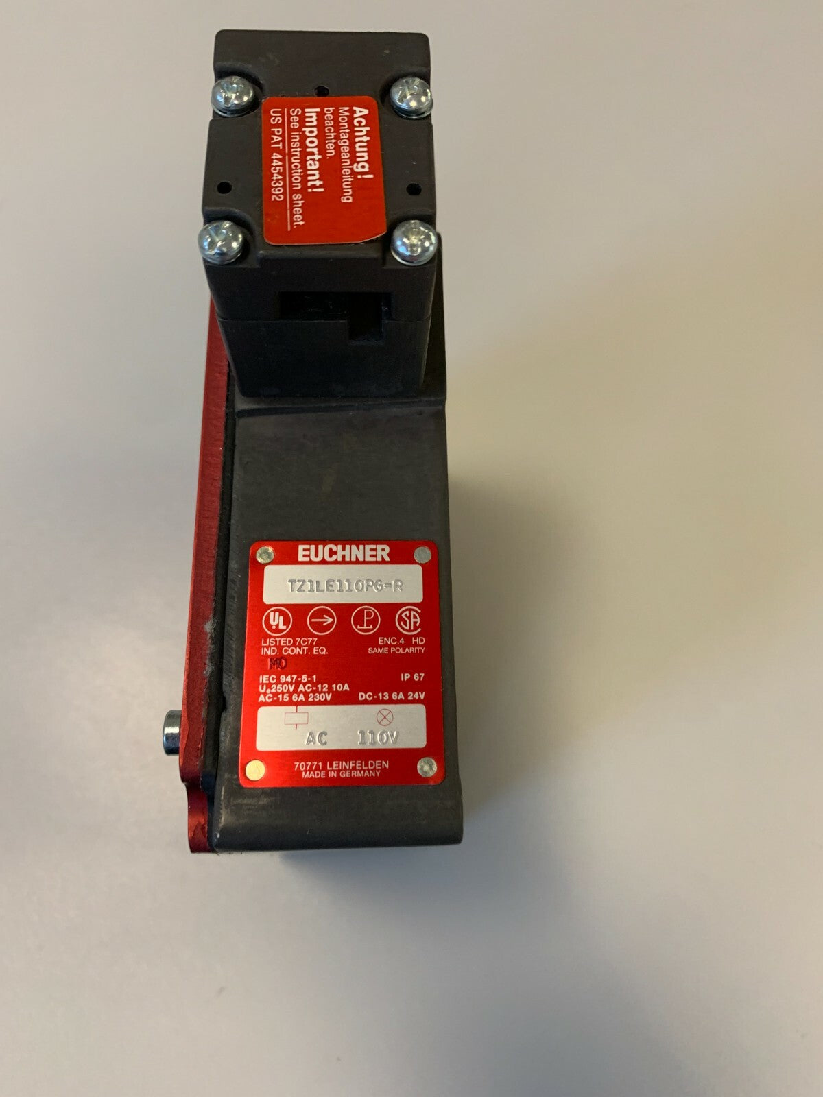 Euchner TZ1LE110PG-R Interruttore di Sicurezza Bloccaggio Riparo Finecorsa2
