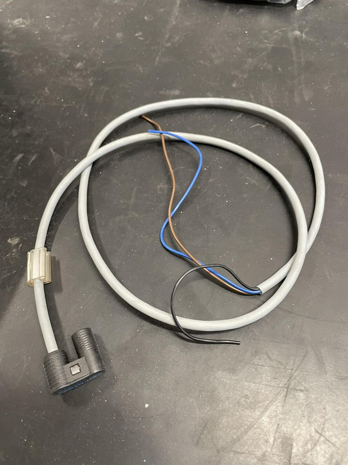 Festo SMEO-4U-K-LED-24 Sensore di Prossimità per Cilindro0