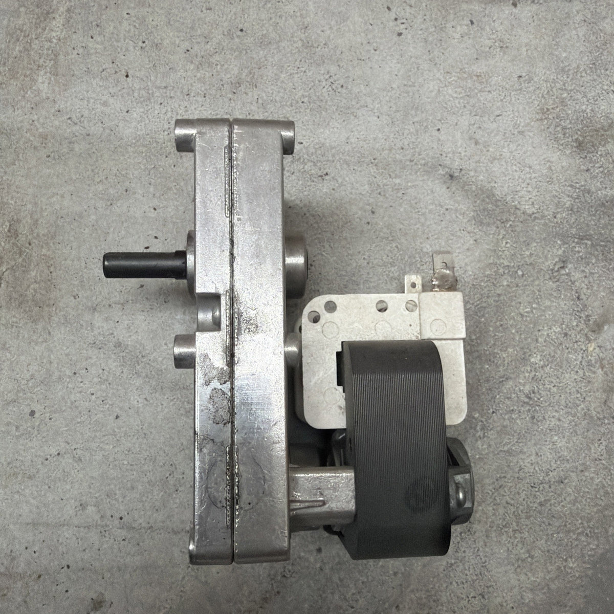 GGM Motoriduttore Stufa a Pellet 1,5 giri/min Albero 9,5 mm0