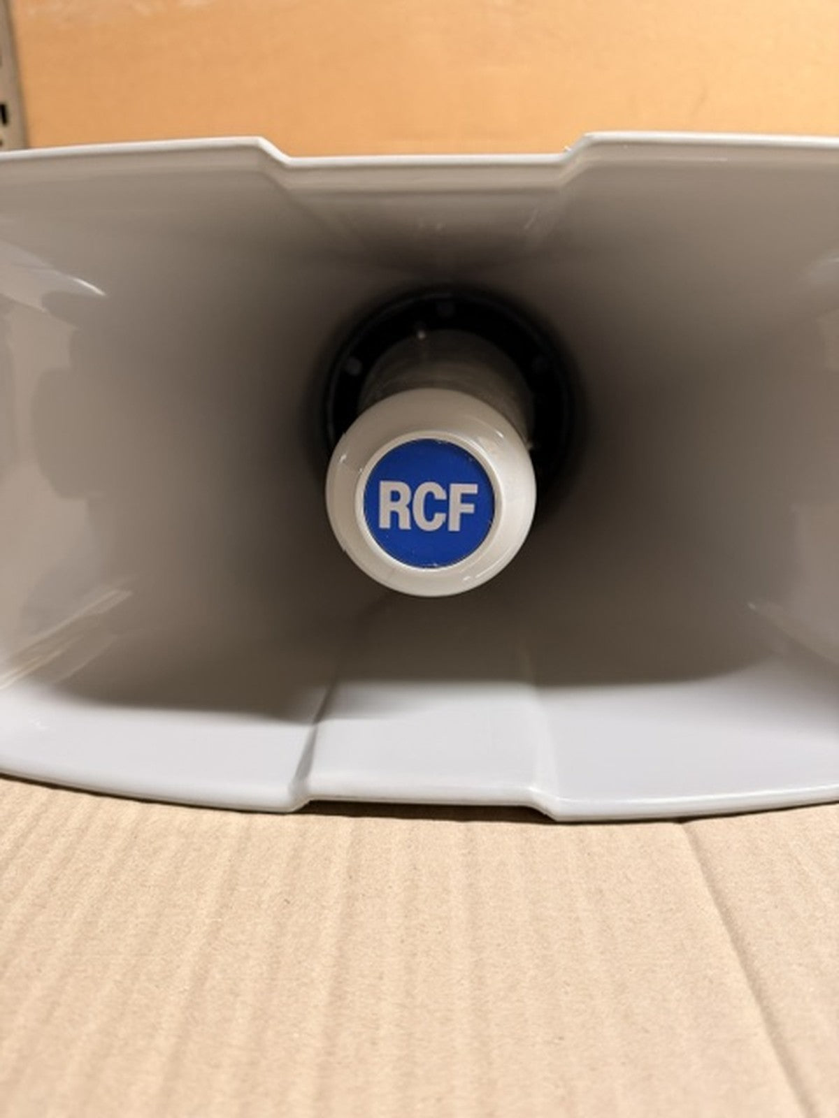 RCF HD 3216/T tromba con driver e trasformatore linea 100V 25W IP66 nuova4