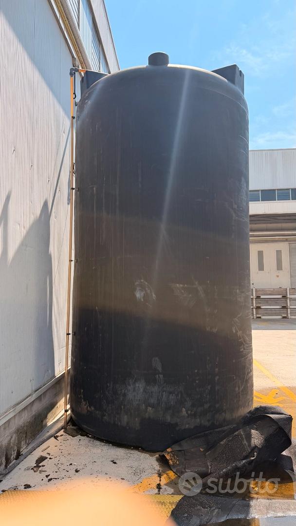 Serbatoio acqua 10000 litri polietilene