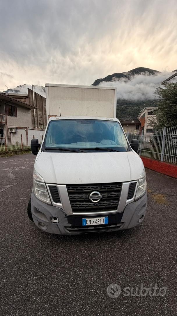 Nissan NV400 furgonato