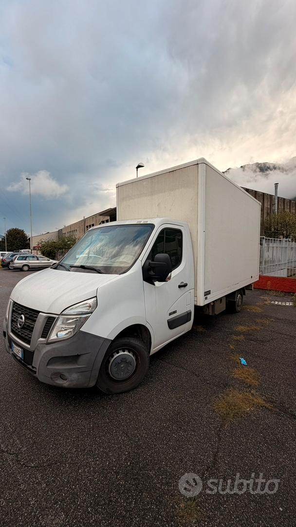 Nissan NV400 furgonato