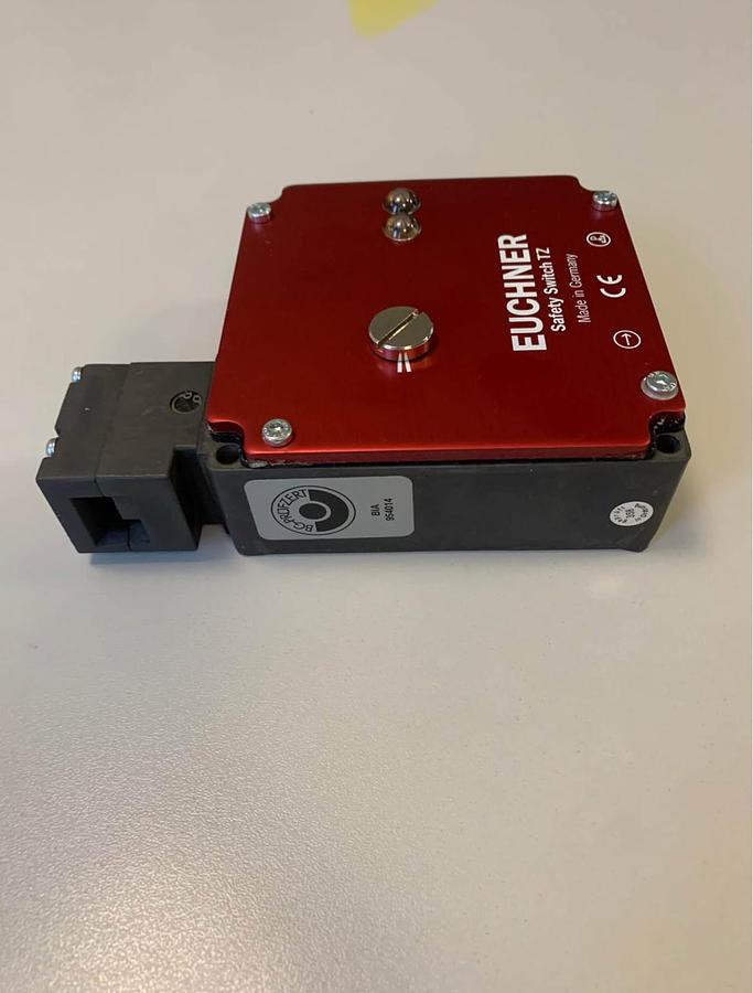 Finecorsa di sicurezza Euchner TZ1LE110PG-R