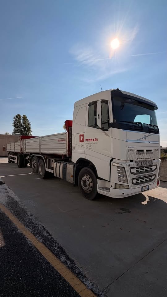 Autoarticolato Volvo FH 500 ribaltabile